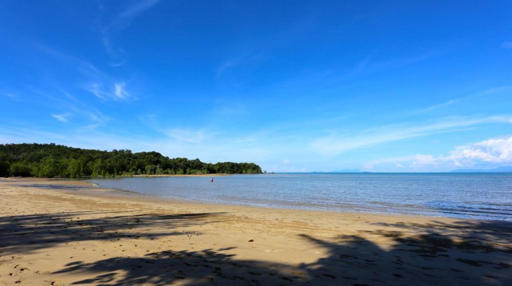 Rafflesia Resort Lundu Exterior foto