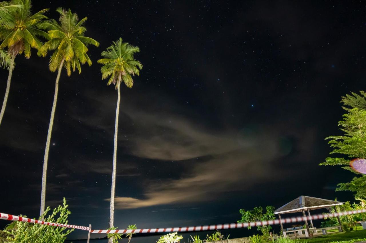 Rafflesia Resort Lundu Exterior foto