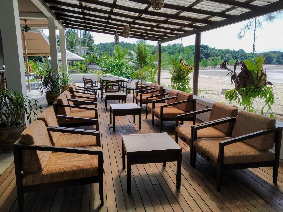 Rafflesia Resort Lundu Exterior foto